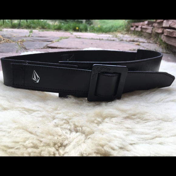 Volcom Accessories - Volcom Lambretta Black Leather Belt Volcom Accessories - Volcom Lambretta Black Leather Belt